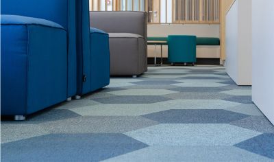 Das Lycée Voltaire bereit für den Schulbeginn dank Dickson Woven Flooring