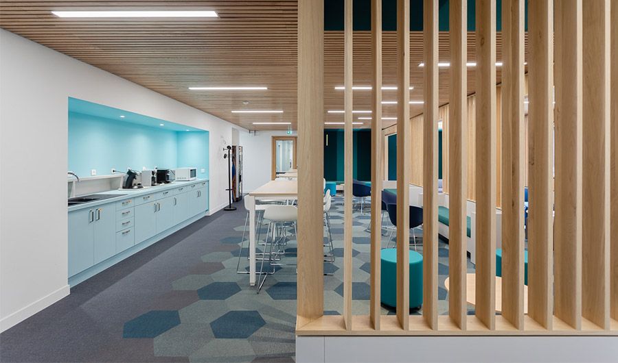 Das Lycée Voltaire bereit für den Schulbeginn dank Dickson Woven Flooring
