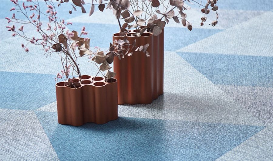 Instaldeco stattet die Böden seines Showrooms mit unseren Mirage-Referenzen aus